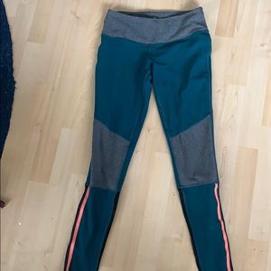 Mondetta turquoise leggings